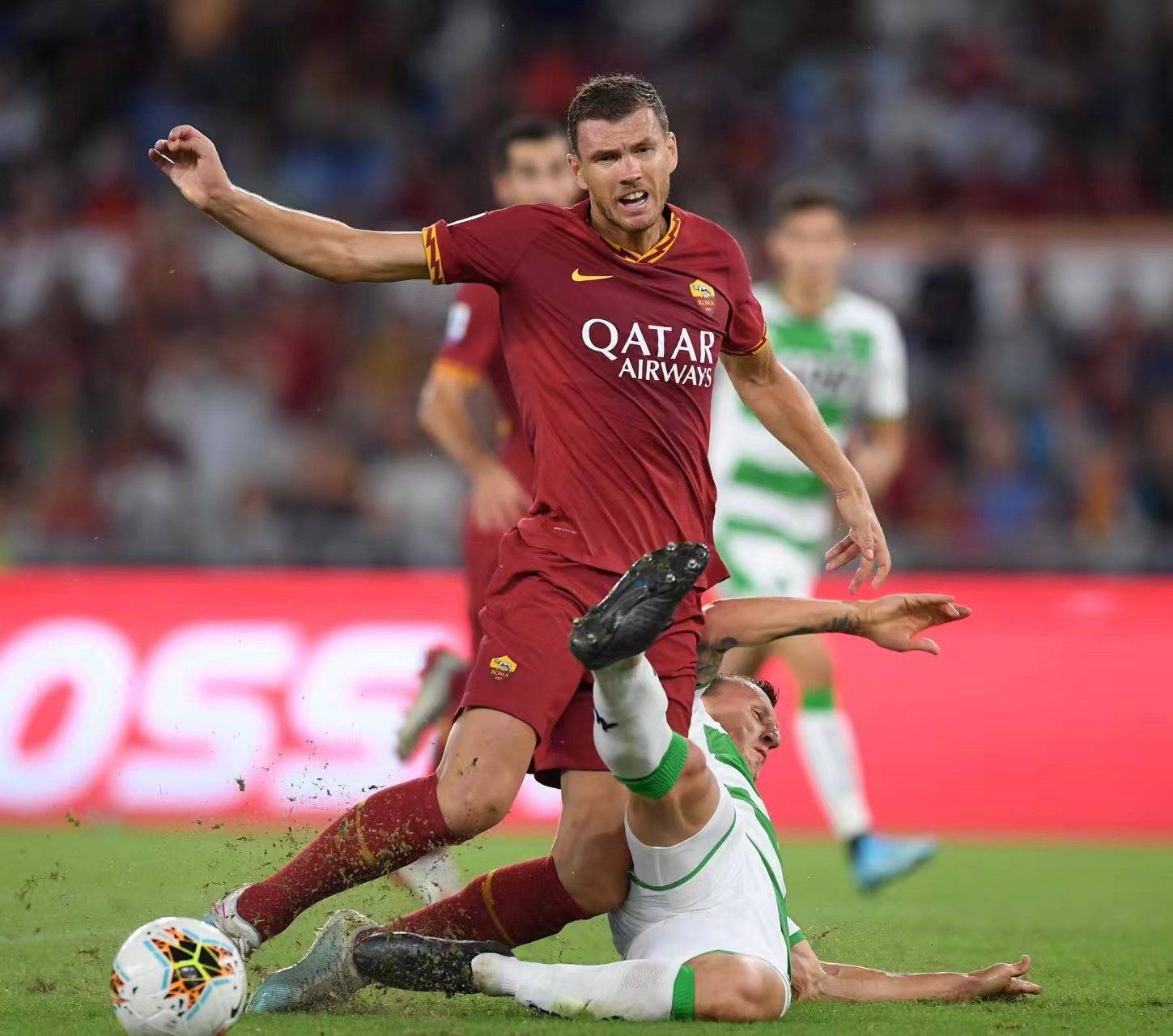 开云体育登录-包含意大利足球联赛球员受伤频现，团队伤病堪忧的词条